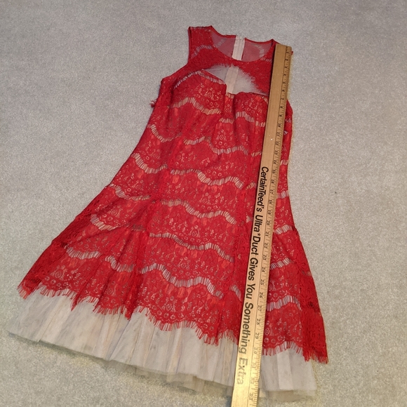 Steppin' out Women's Lace Flare Hem Dress - Picture 8 of 16